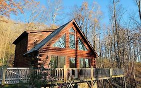 Spectacular Log Cabin Home 45 Minutes To Asheville